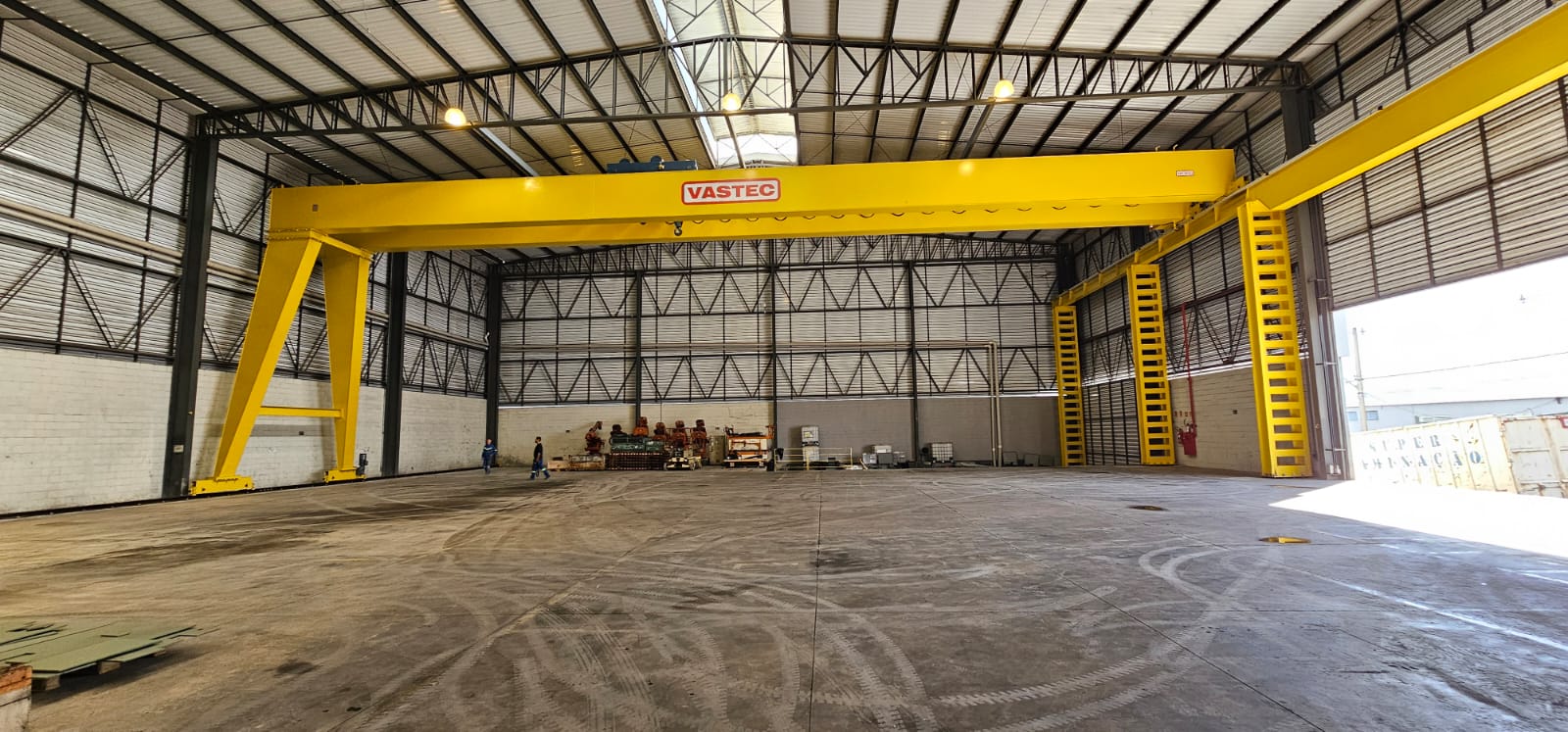Semipórtico Rolante Vastec Viga Dupla Capacidade 20 Toneladas